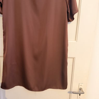Abito maglietta in raso H&M