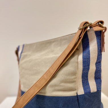 cool crossbody/shoulder bag