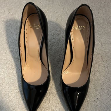 Escarpins noirs Bally originaux, presque inutilisés