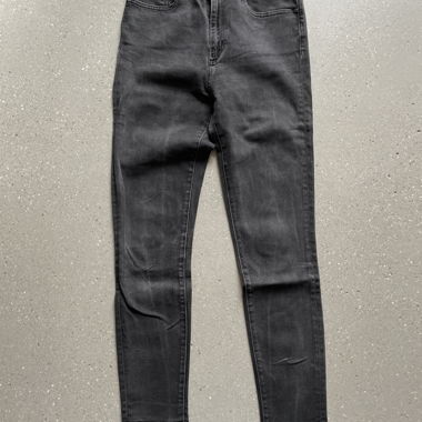 Black Jeans