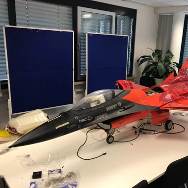 Mega Preissturz!!!F16 1/4.6 scale Jet 