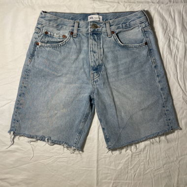 short en denim bleu clair effet délavé