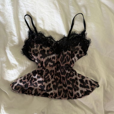 Top camisole dentelle léopard années 2000