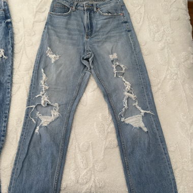 Clockhouse Jeans mit hoher Taille, zerrissen