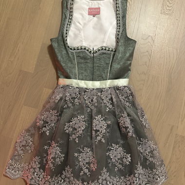 Dirndl e Camicetta Krüger