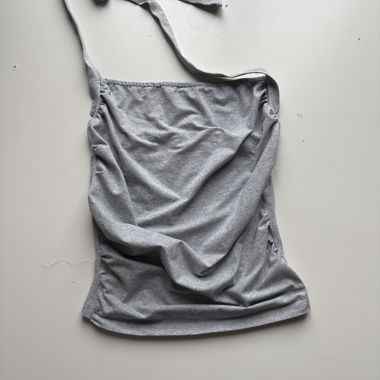 Top halter grigio
