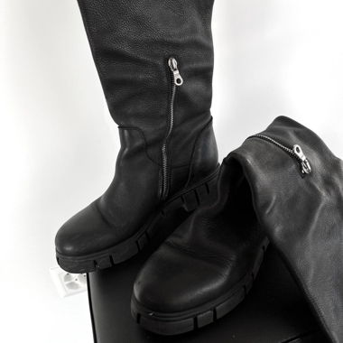 LEATHER BOOTS