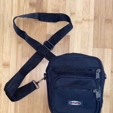 Schwarze Umhängetasche "CenturyBag" - Unbenutzt 