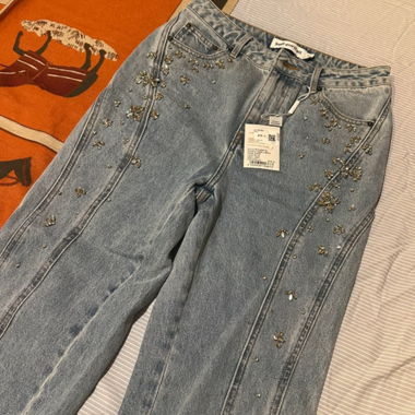 Jeans with rhinestones