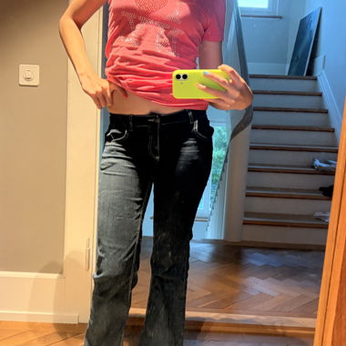 Jean foncé en coupe bootcut