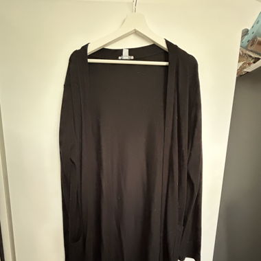 Dünne Strickjacke