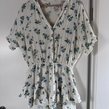 Combishort fleuri blanc et bleu