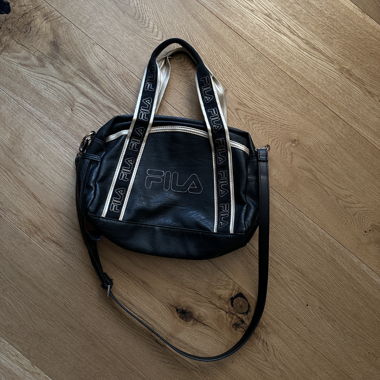FILA Schultertasche schwarz