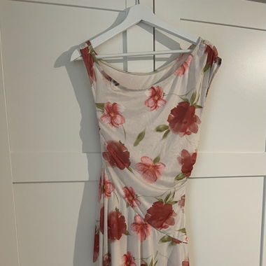 Kleid mit blumen
