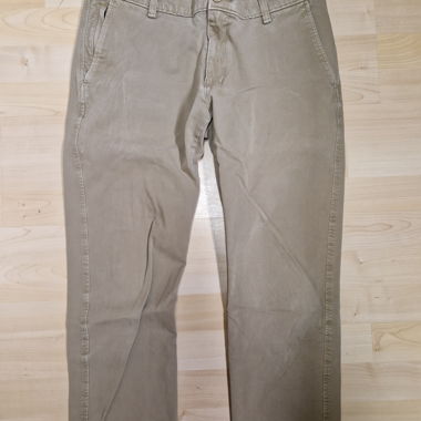 Beige Dockers Chinohose