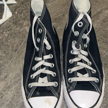 Schwarze High-Top Sneaker