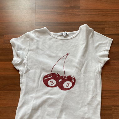 Baby tee subdued