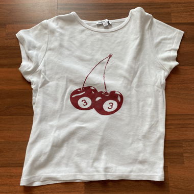 Baby tee subdued