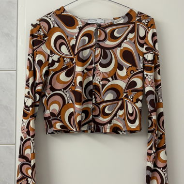 Top mit Blumenmuster