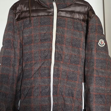 Moncler Daunenjacke mit Kapuze
