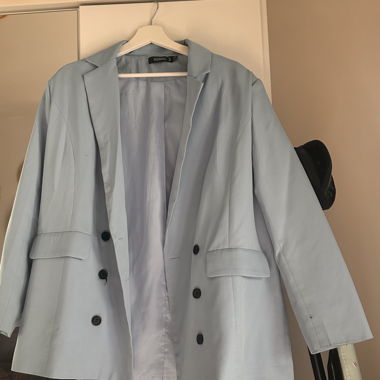 Hellblauer Blazer von Missguided