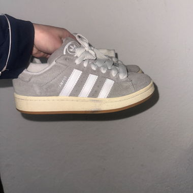 Baskets Adidas Campus gris blanc