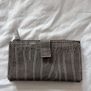 Portemonnaie / Clutch Kroko-Optik, grau 