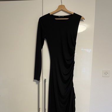 Elegantes schwarzes Kleid