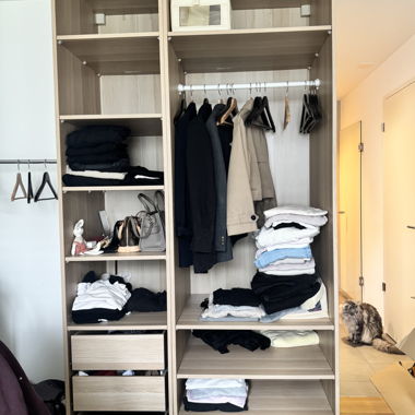 Armadio in legno con cassetti Ikea