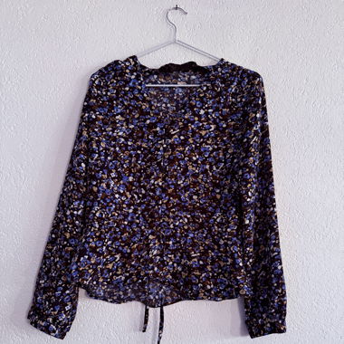 Blouse fleurie à manches longues