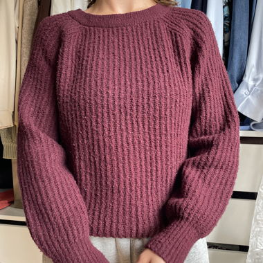 Pull en tricot rouge