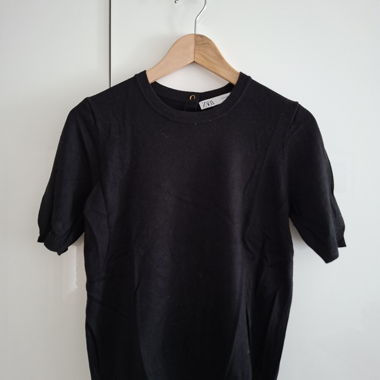 Top nero Zara a maniche corte