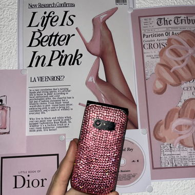 Y2K pink bedazzled Flip Phone 
