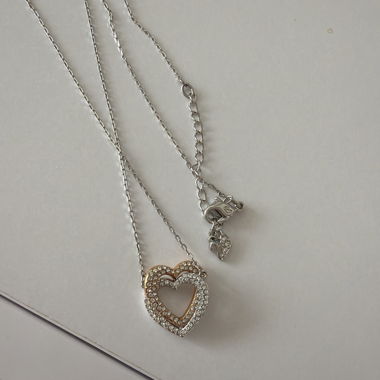 Collier avec pendentif en forme de cœur