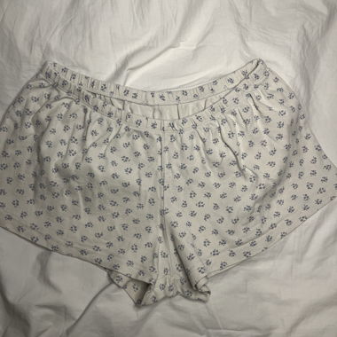 Shorts floreali Brandy Melville