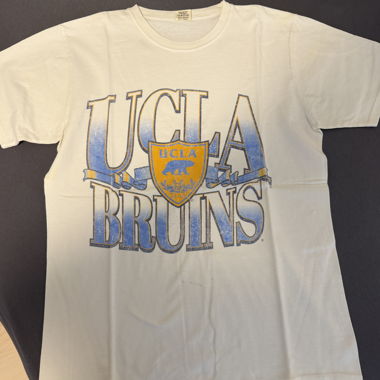 T-shirt graphique blanc UCLA Bruins
