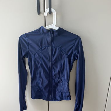 marineblaue Trainingsjacke