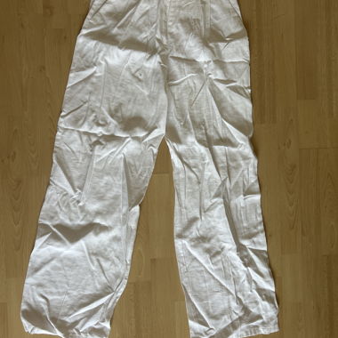 Weisse Leinenhose