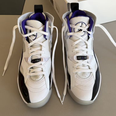 Air Jordan Two Trey