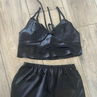 Top und Shorts ungetragen Grösse S