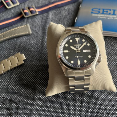 Seiko SRPE53 neuwertig mit viel Zubehör!