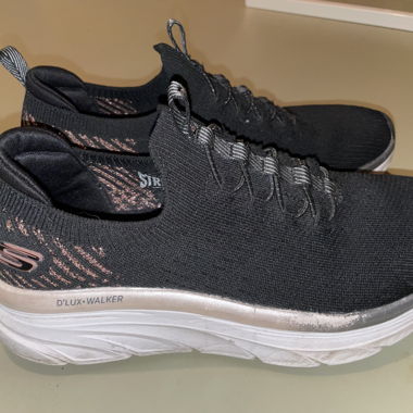Skechers Deluxe Walker Grösse 38