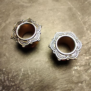 Tunnelflare Piercings