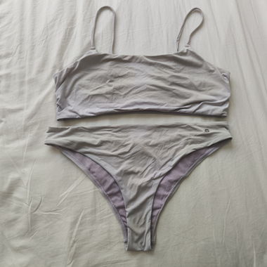 Bikini a due pezzi viola/grigio