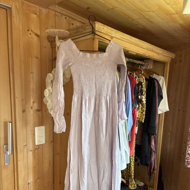 Fliederfarbenes Sommerkleid für Elfen und Feen