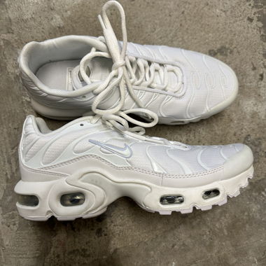 Baskets Nike TN blanches Gr. 38