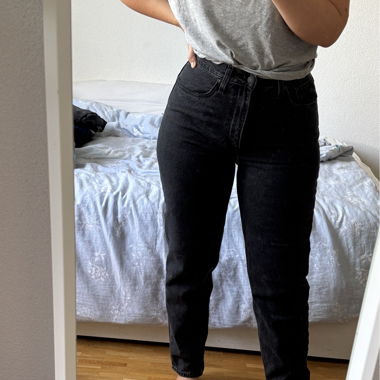 Levi’s 80s mum Jeans