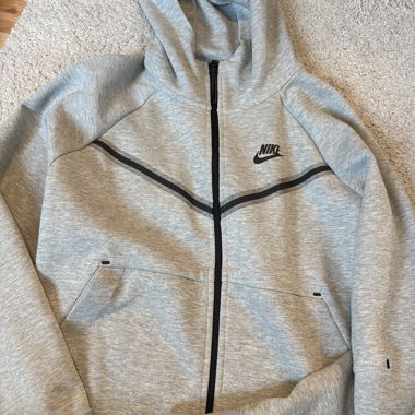 Nike Tech Grey