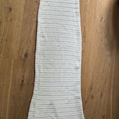 Robe en maille blanche avec fente