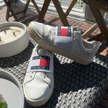Tommy shoes 